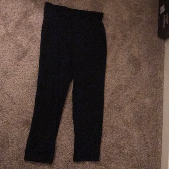 Athleta Pants - Black capri athleta leggings